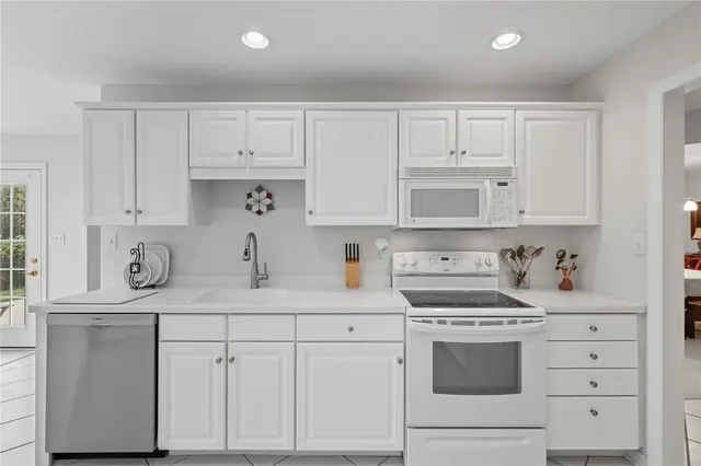 313 Luke Ct gallery image 20