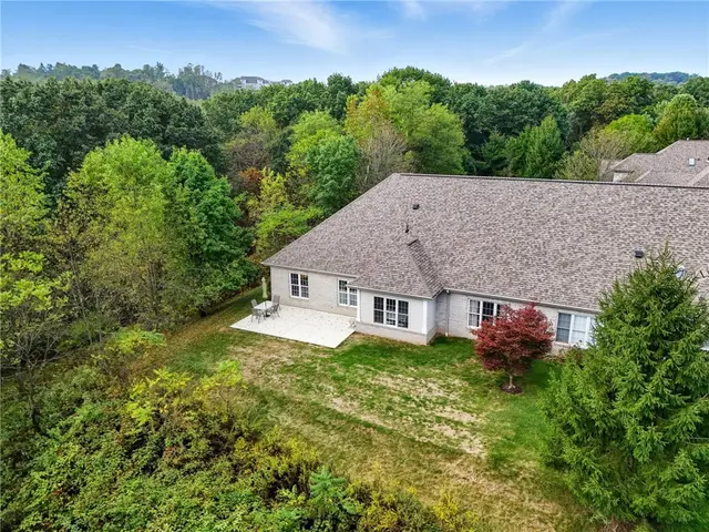313 Luke Ct gallery image 31