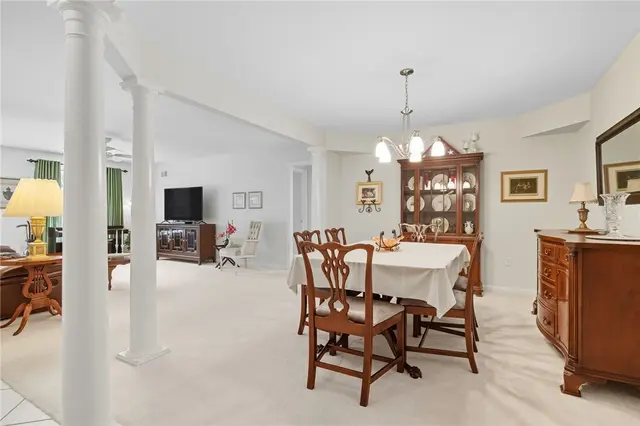 313 Luke Ct gallery image 34