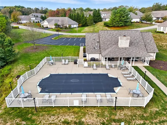 313 Luke Ct gallery image 36