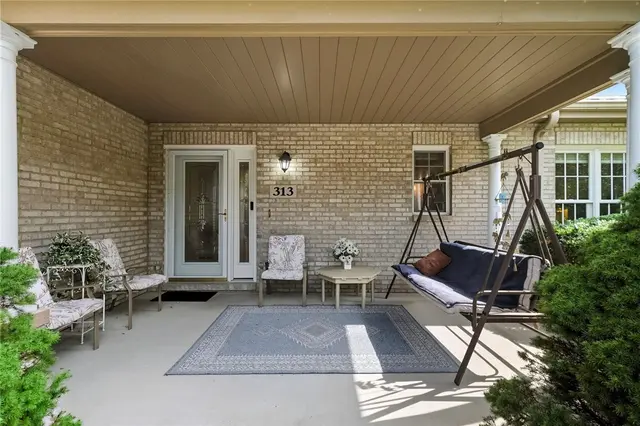 313 Luke Ct gallery image 38