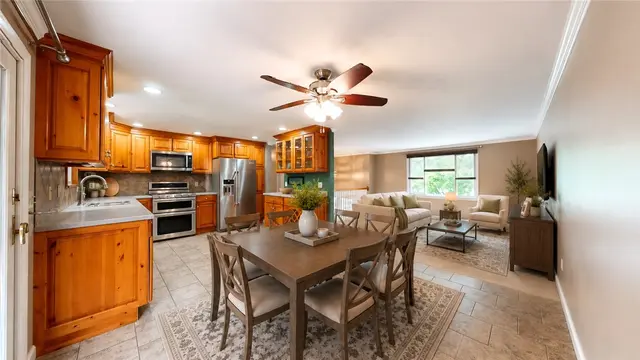 313 Meadow Dr gallery image 42