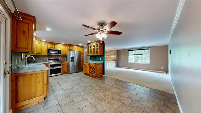 313 Meadow Dr gallery image 44