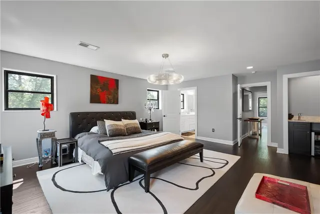 313 Nicholas Pl gallery image 28