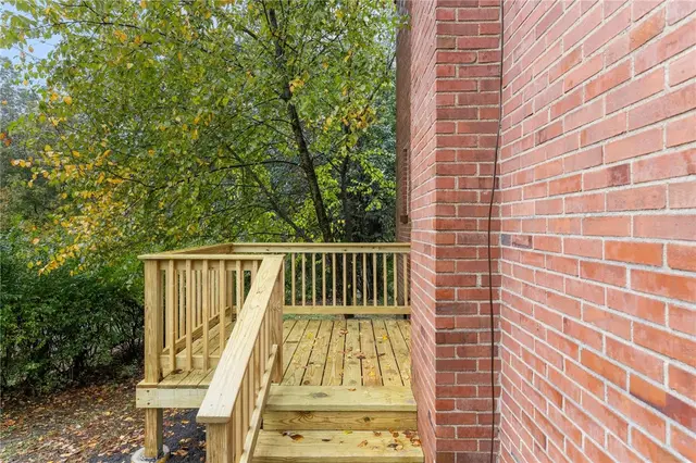 313 Tadmar Ave gallery image 9