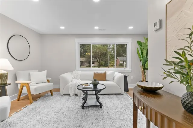 313 Tadmar Ave gallery image 20