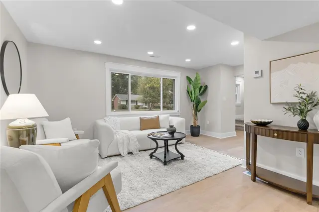 313 Tadmar Ave gallery image 22