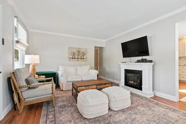 3130 E Hardies Rd gallery image 3