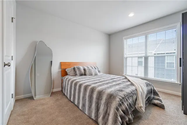 314 Harlequin St gallery image 11