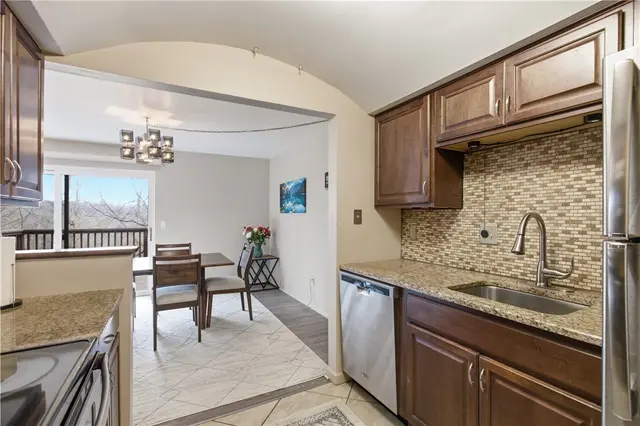 314 Woodbridge DR. gallery image 12