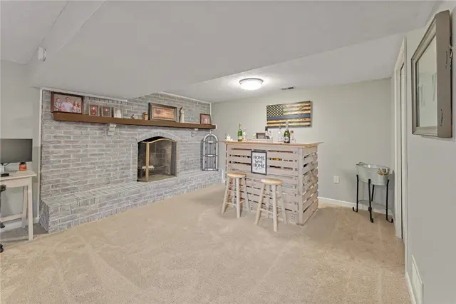 3142 Haberlein Rd gallery image 4