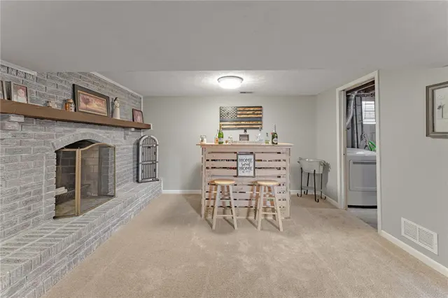 3142 Haberlein Rd gallery image 5
