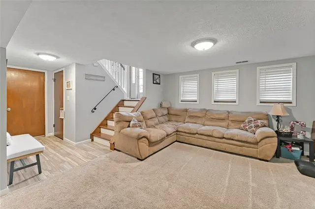 3142 Haberlein Rd gallery image 11