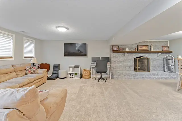3142 Haberlein Rd gallery image 13