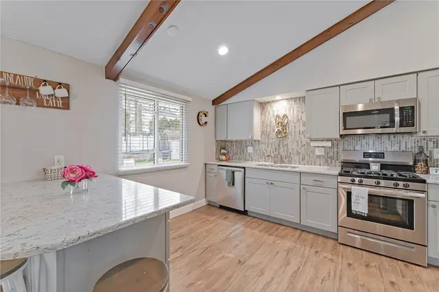 3142 Haberlein Rd gallery image 16