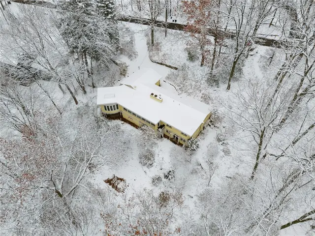 3145 Scenic Drive gallery image 2