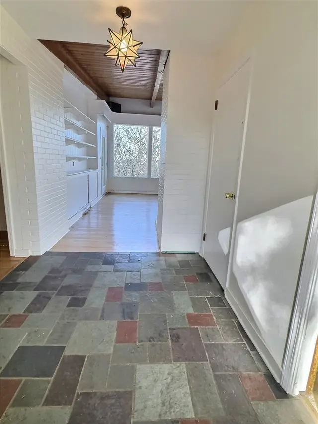 3145 Scenic Drive gallery image 4