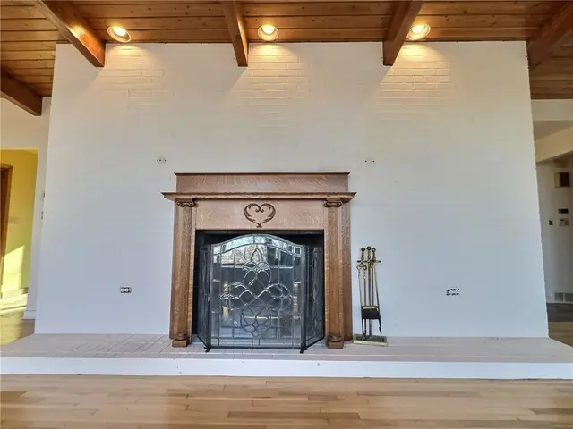 3145 Scenic Drive gallery image 7
