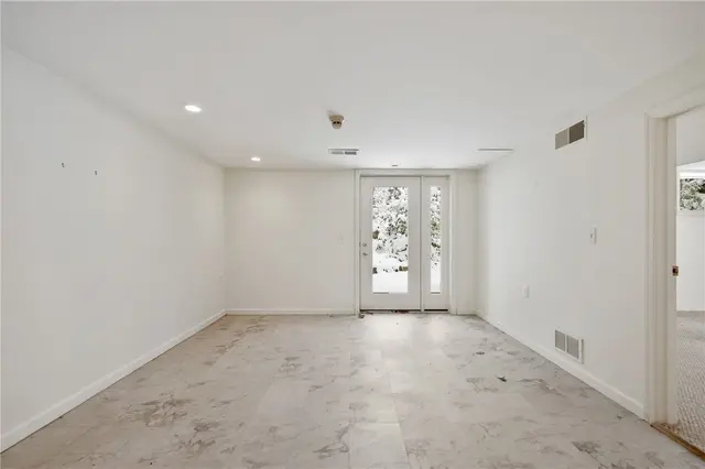 3145 Scenic Drive gallery image 24