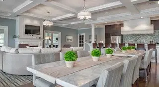 315 Caledonia Pl gallery image 17