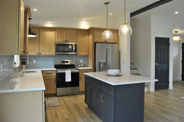 316 Leatherbark Rd gallery image 2