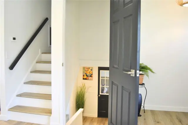 316 Leatherbark Rd gallery image 9
