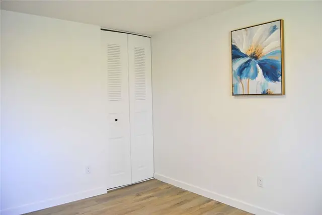 316 Leatherbark Rd gallery image 15