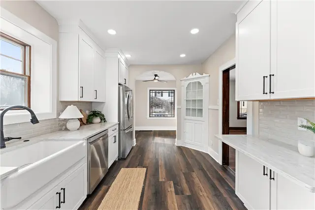 316 Nicholas Pl gallery image 6