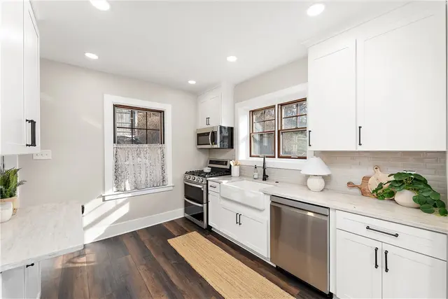 316 Nicholas Pl gallery image 22