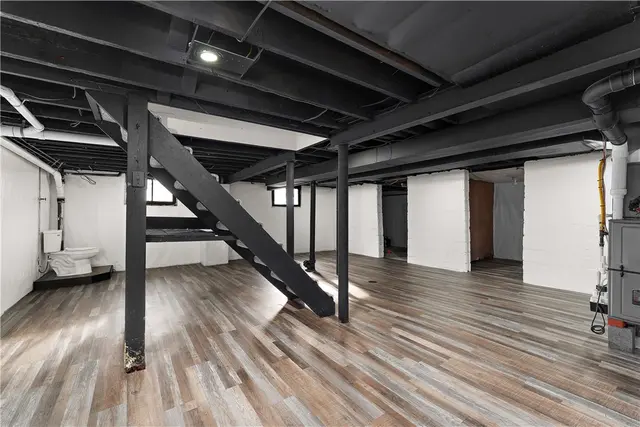 316 Nicholas Pl gallery image 37