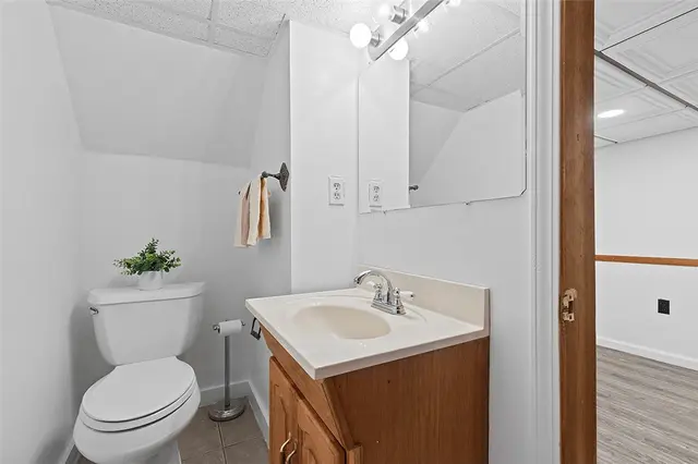 3166 Morningside Dr gallery image 2