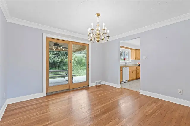 3166 Morningside Dr gallery image 4