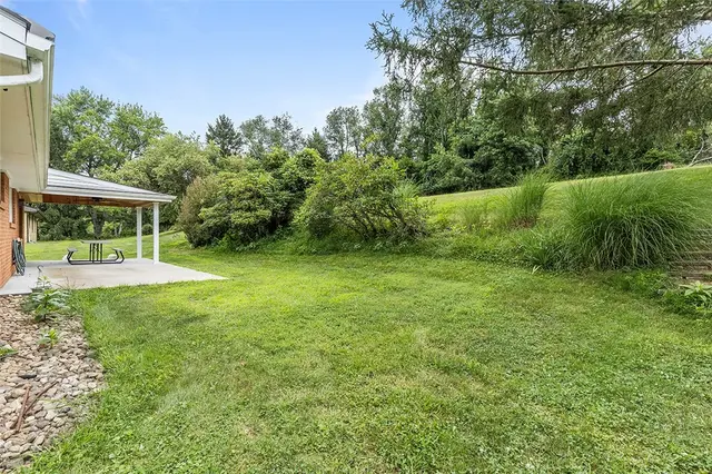 3166 Morningside Dr gallery image 5