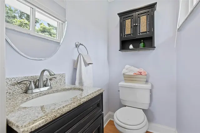3166 Morningside Dr gallery image 9