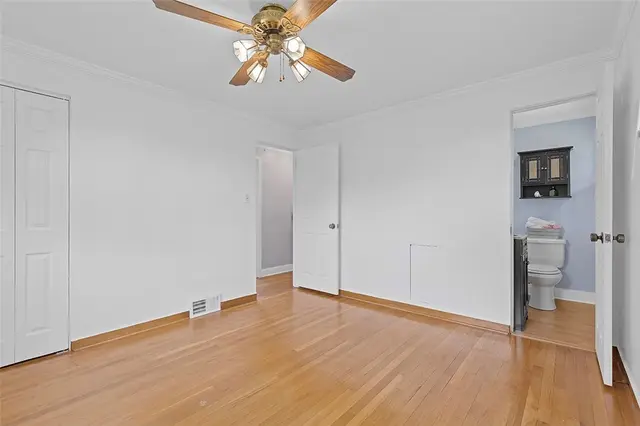 3166 Morningside Dr gallery image 12