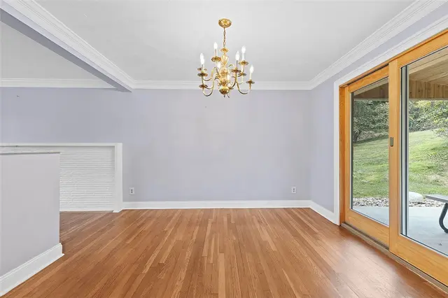 3166 Morningside Dr gallery image 15