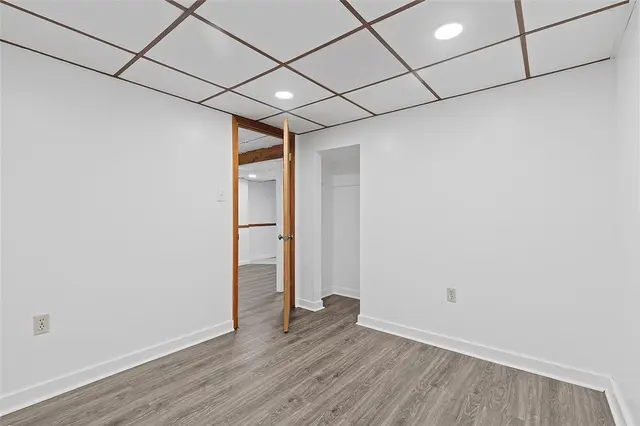 3166 Morningside Dr gallery image 24