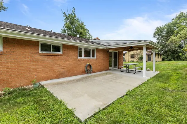3166 Morningside Dr gallery image 25