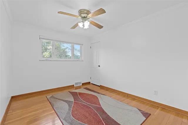 3166 Morningside Dr gallery image 31