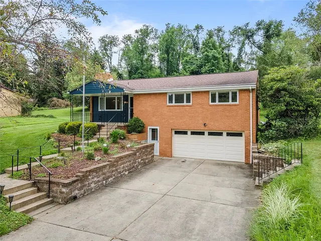 3166 Morningside Dr gallery image 34