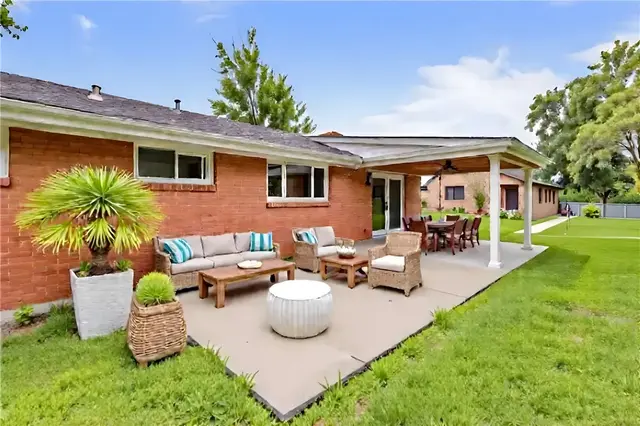 3166 Morningside Dr gallery image 41