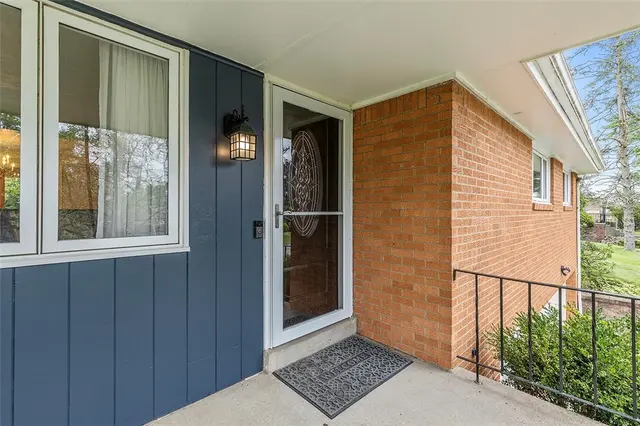 3166 Morningside Dr gallery image 44