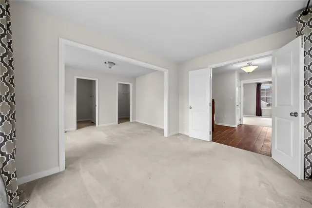 317 Providence Dr gallery image 5