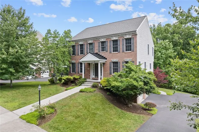 317 Providence Dr gallery image 8