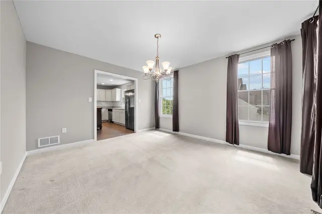 317 Providence Dr gallery image 2