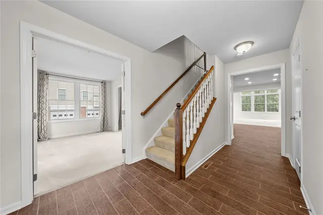 317 Providence Dr gallery image 17