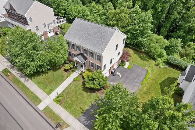 317 Providence Dr gallery image 24