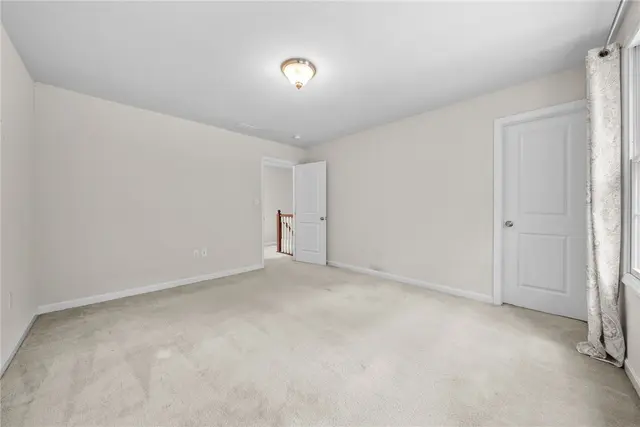 317 Providence Dr gallery image 31