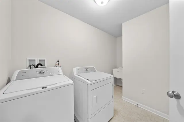 317 Providence Dr gallery image 36
