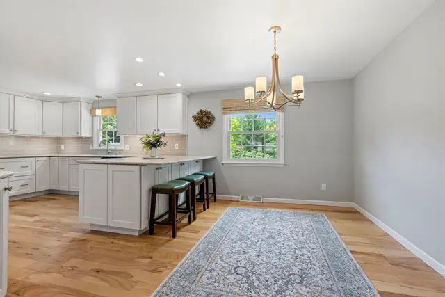 3179 Meadowridge COURT gallery image 9